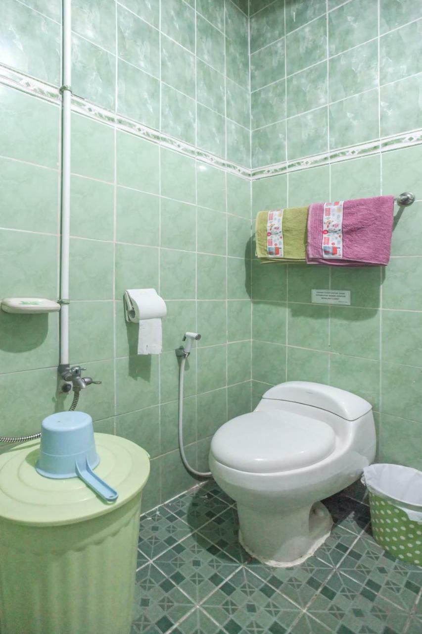Lite Rooms Bogor Guest House Екстер'єр фото